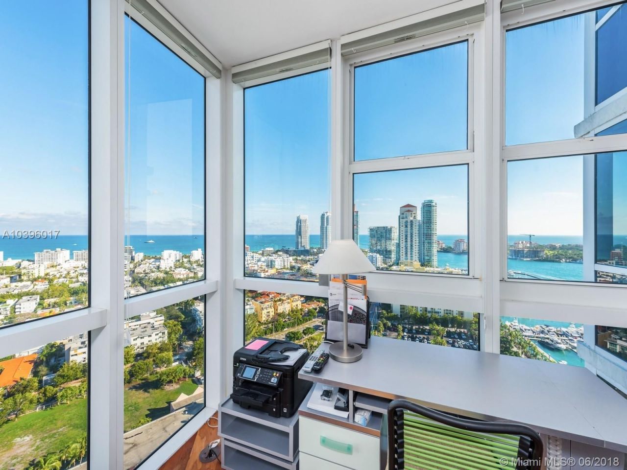 Penthouse in Miami, USA, 155 sq.m - picture 1