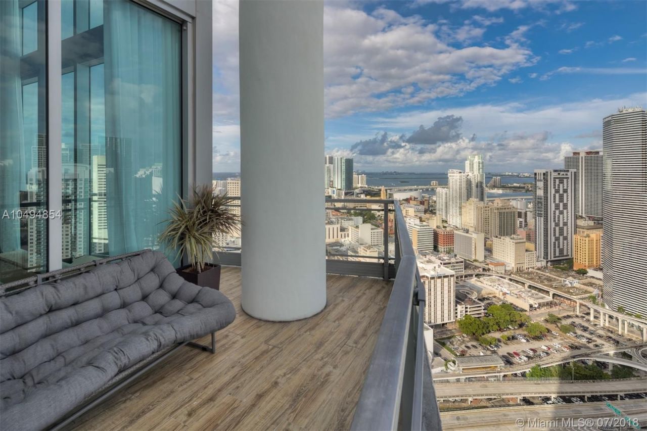 Penthouse in Miami, USA, 240 sq.m - picture 1