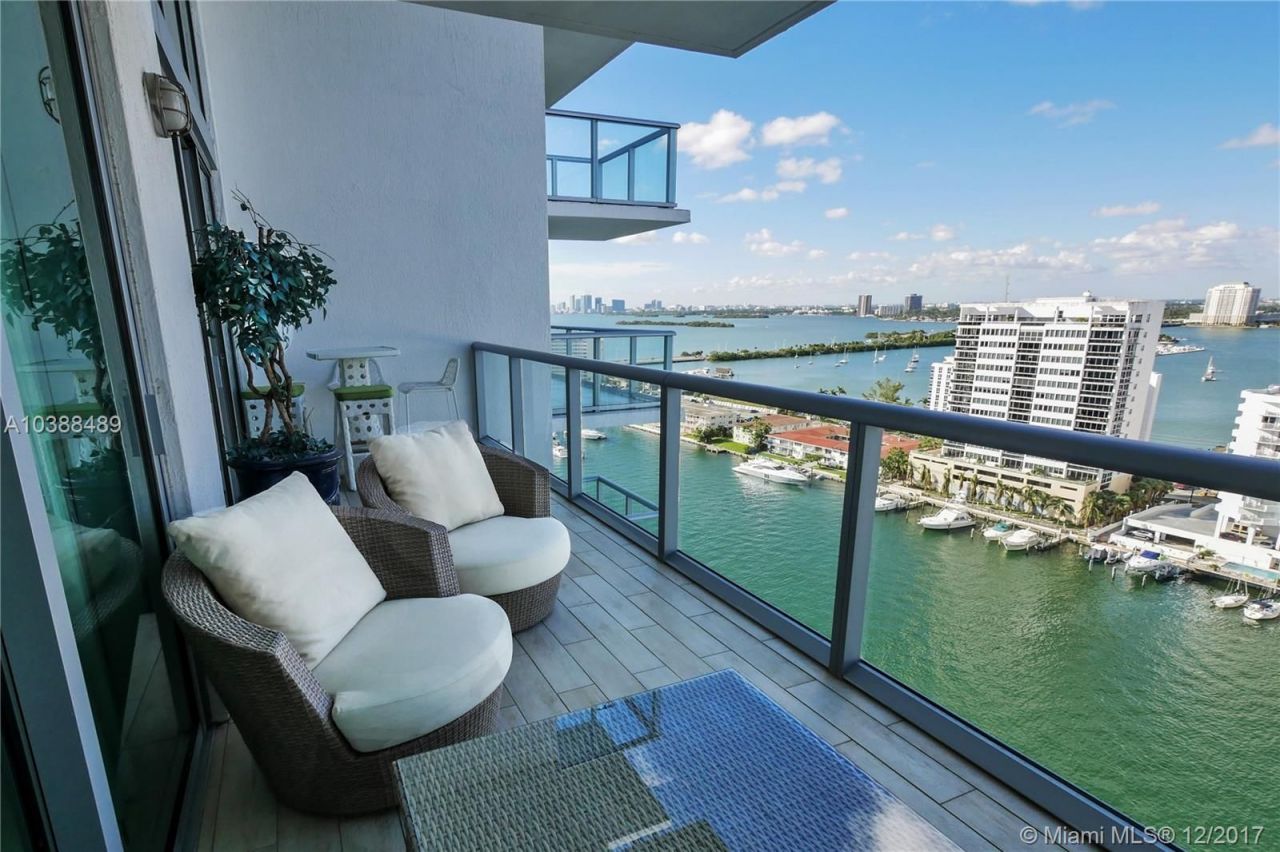 Penthouse in Miami, USA, 300 sq.m - picture 1