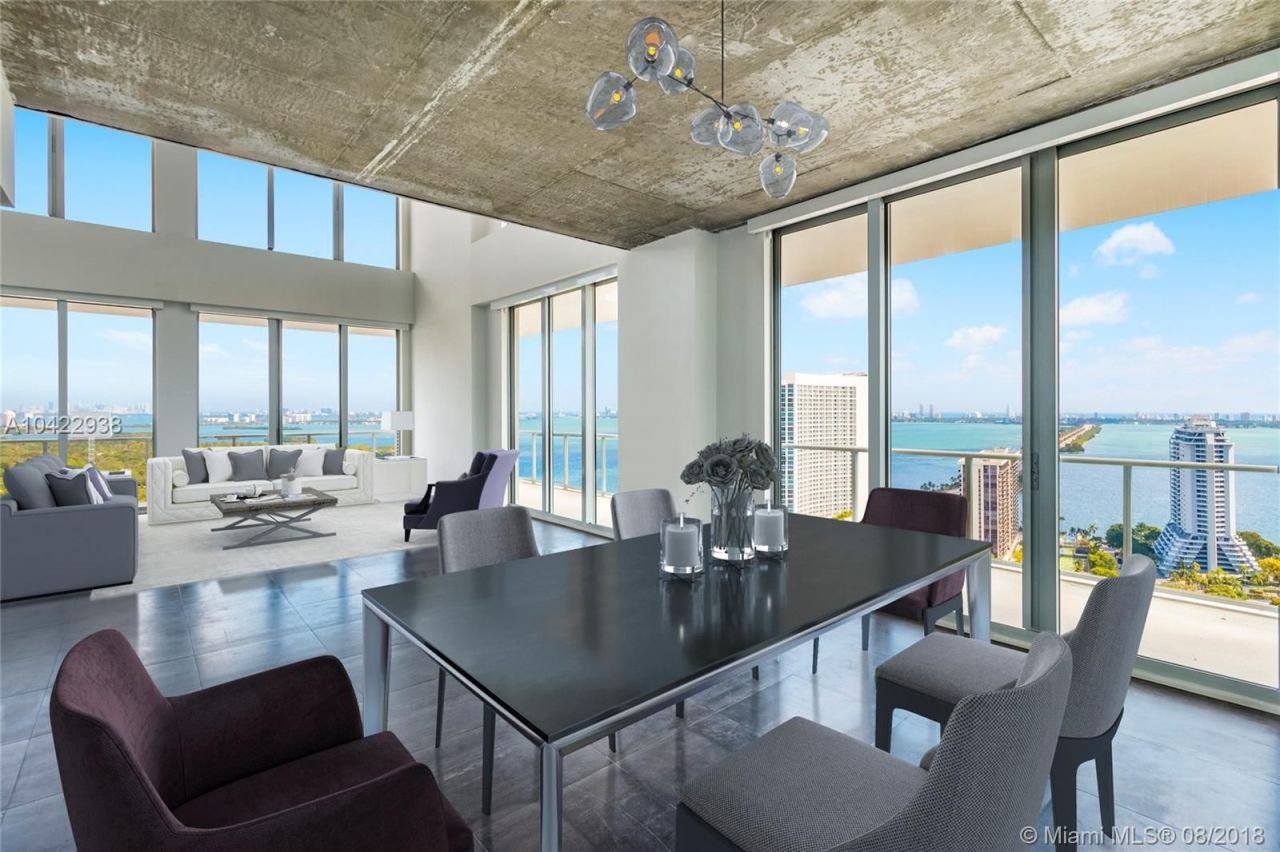 Penthouse in Miami, USA, 310 sq.m - picture 1
