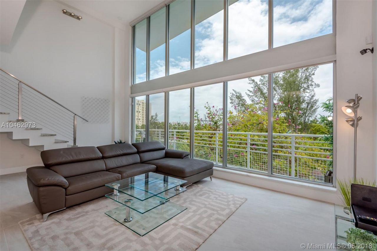 Penthouse à Miami, États-Unis, 180 m2 - image 1