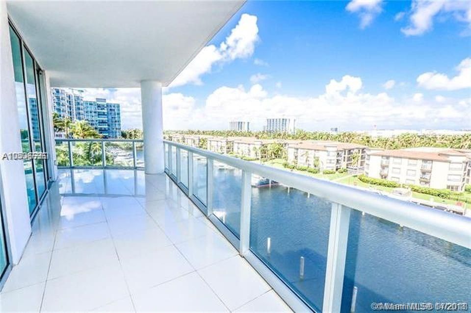 Flat in Miami, USA, 180 sq.m - picture 1