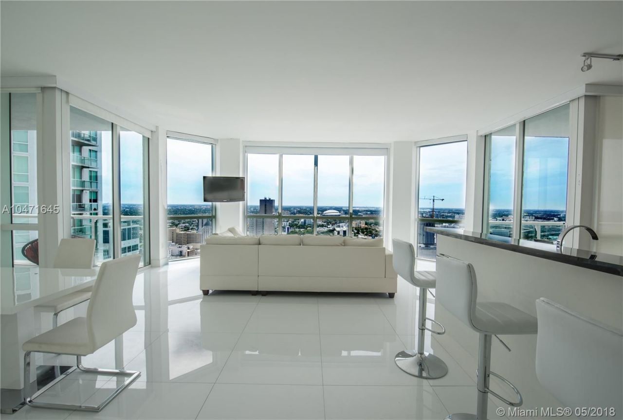 Piso en Miami, Estados Unidos, 190 m2 - imagen 1