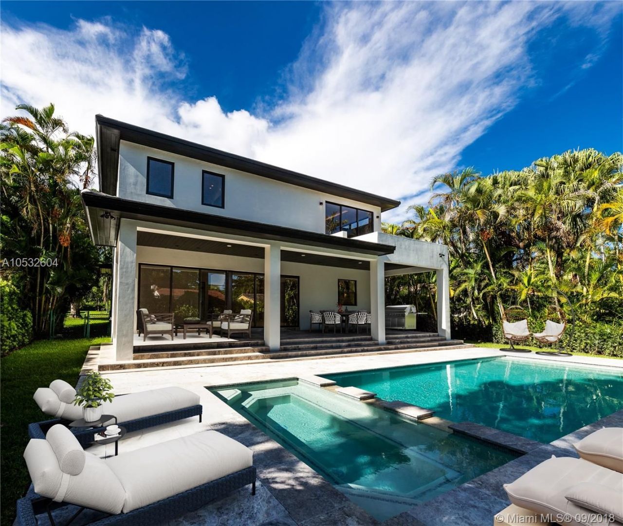 Villa in Miami, USA, 340 sq.m - picture 1