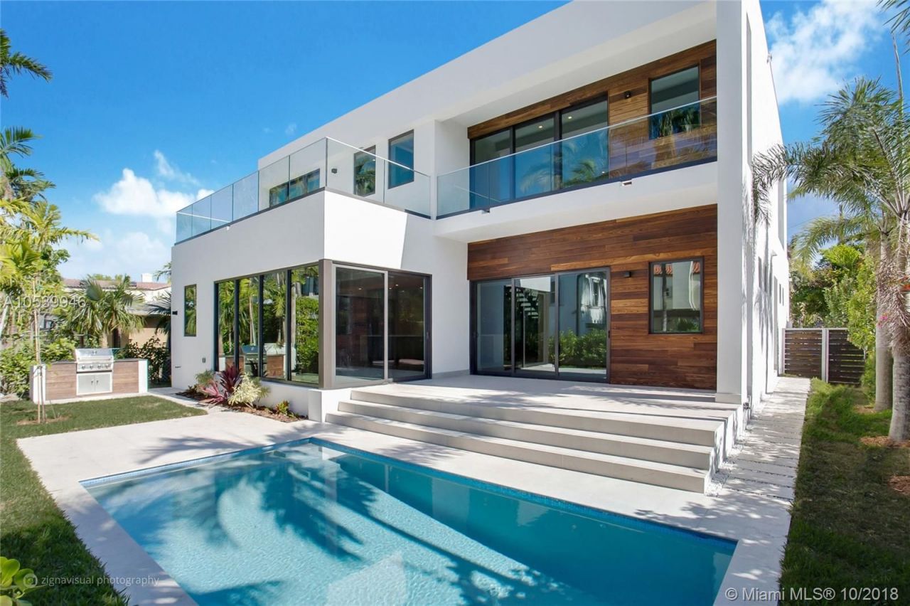 Villa en Miami, Estados Unidos, 360 m2 - imagen 1