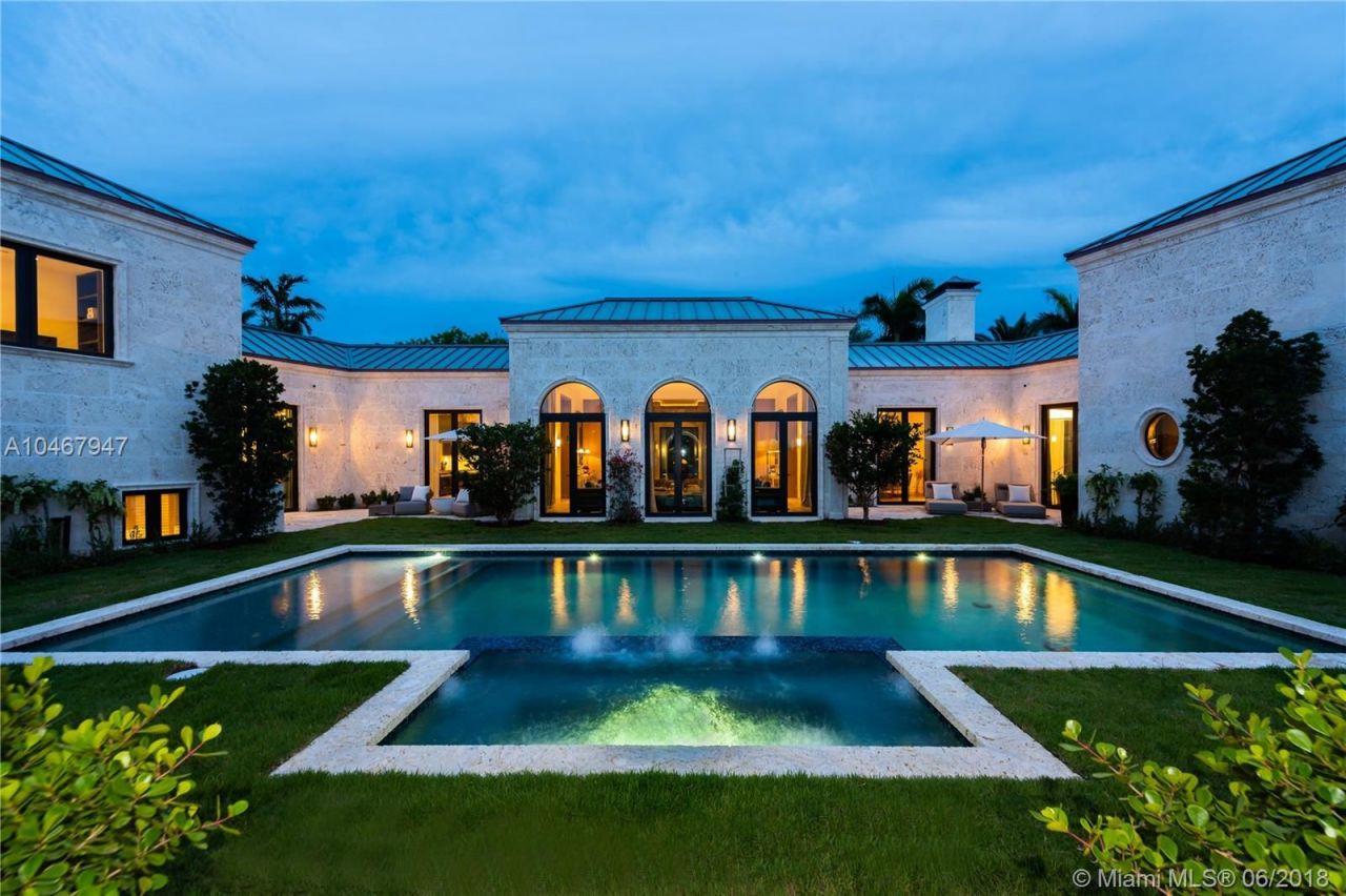 Villa en Miami, Estados Unidos, 930 m2 - imagen 1