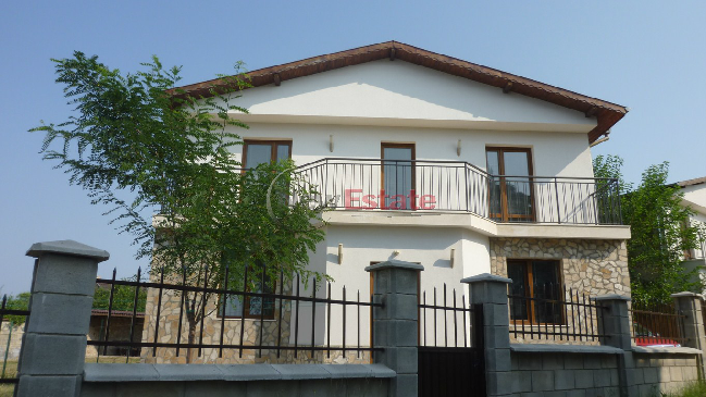 Maison à Varna, Bulgarie, 180 m2 - image 1