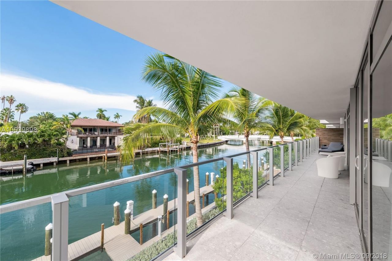 Appartement à Miami, États-Unis, 220 m2 - image 1