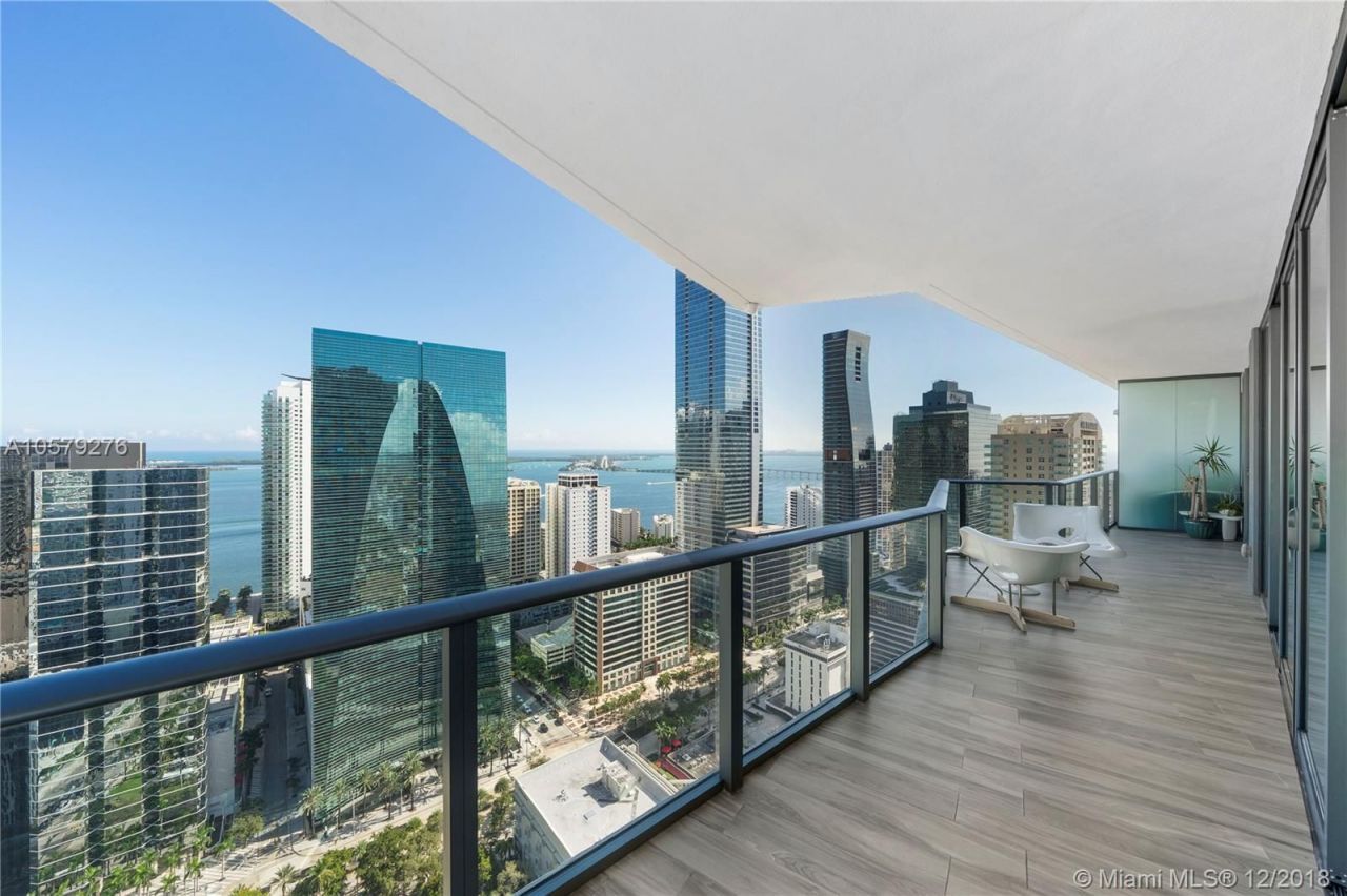 Apartamento en Miami, Estados Unidos, 140 m2 - imagen 1