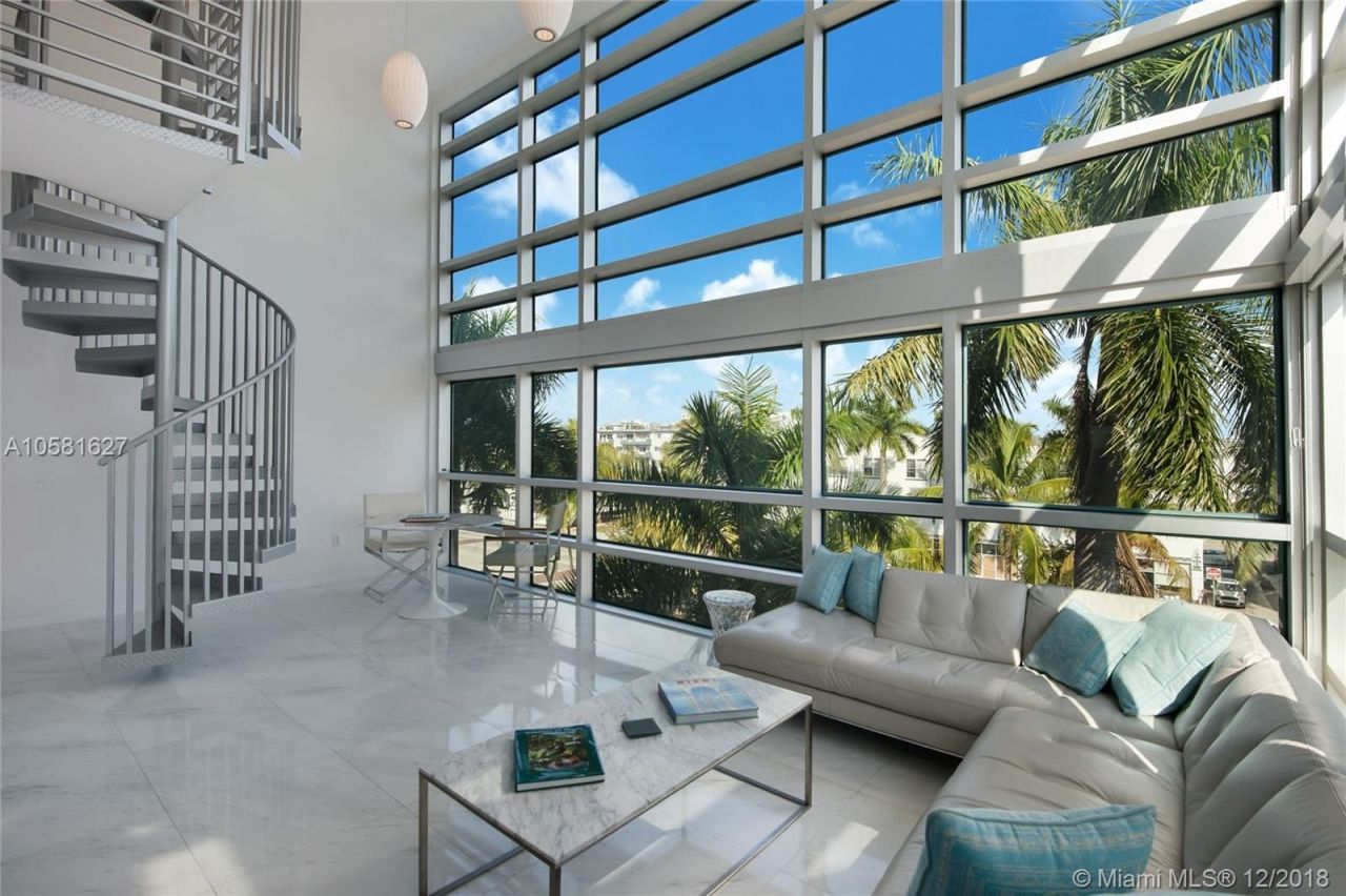 Penthouse à Miami, États-Unis, 100 m² - image 1
