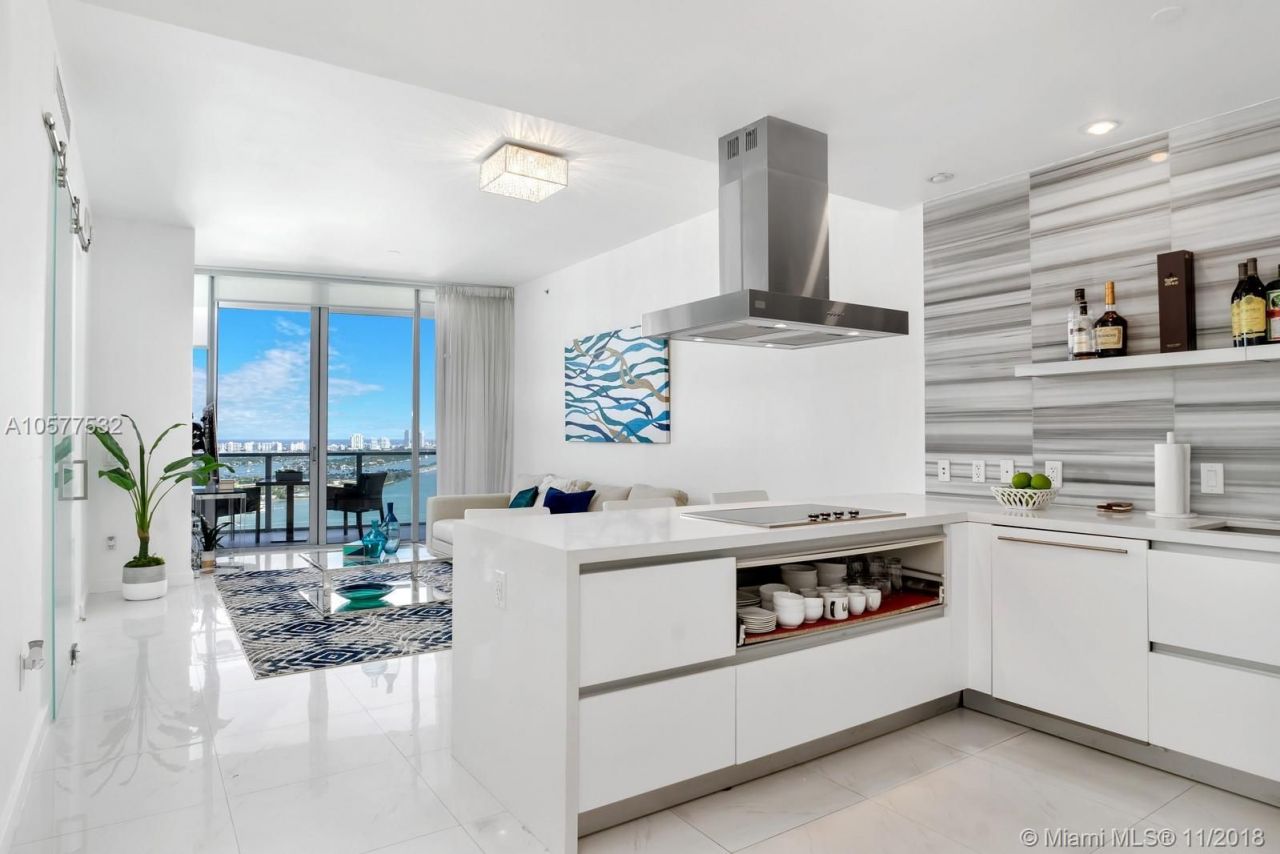 Apartment in Miami, USA, 140 m2 - Foto 1
