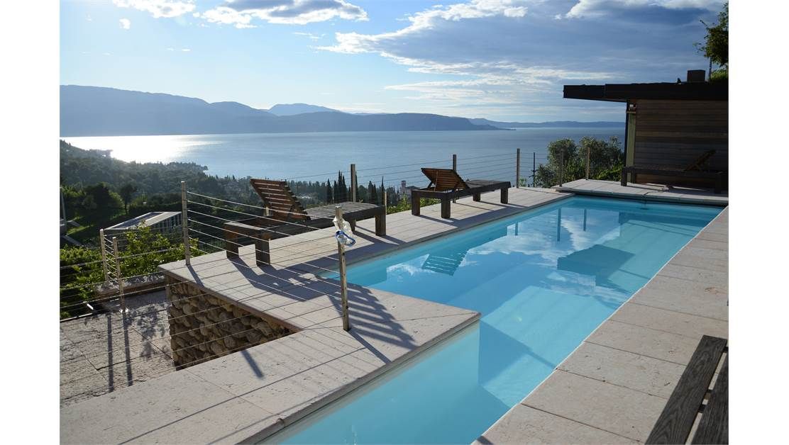 Manor on Lake Garda, Italy, 1 000 sq.m - picture 1
