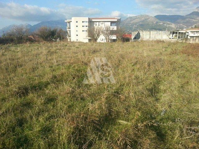 Land in Bar, Montenegro, 885 sq.m - picture 1
