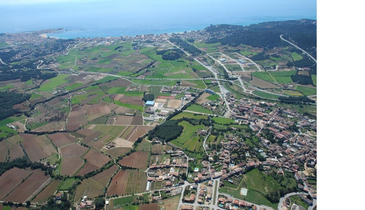 Land on Costa Brava, Spain, 36 430 sq.m - picture 1