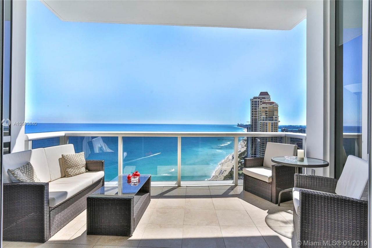 Penthouse à Miami, États-Unis, 150 m2 - image 1