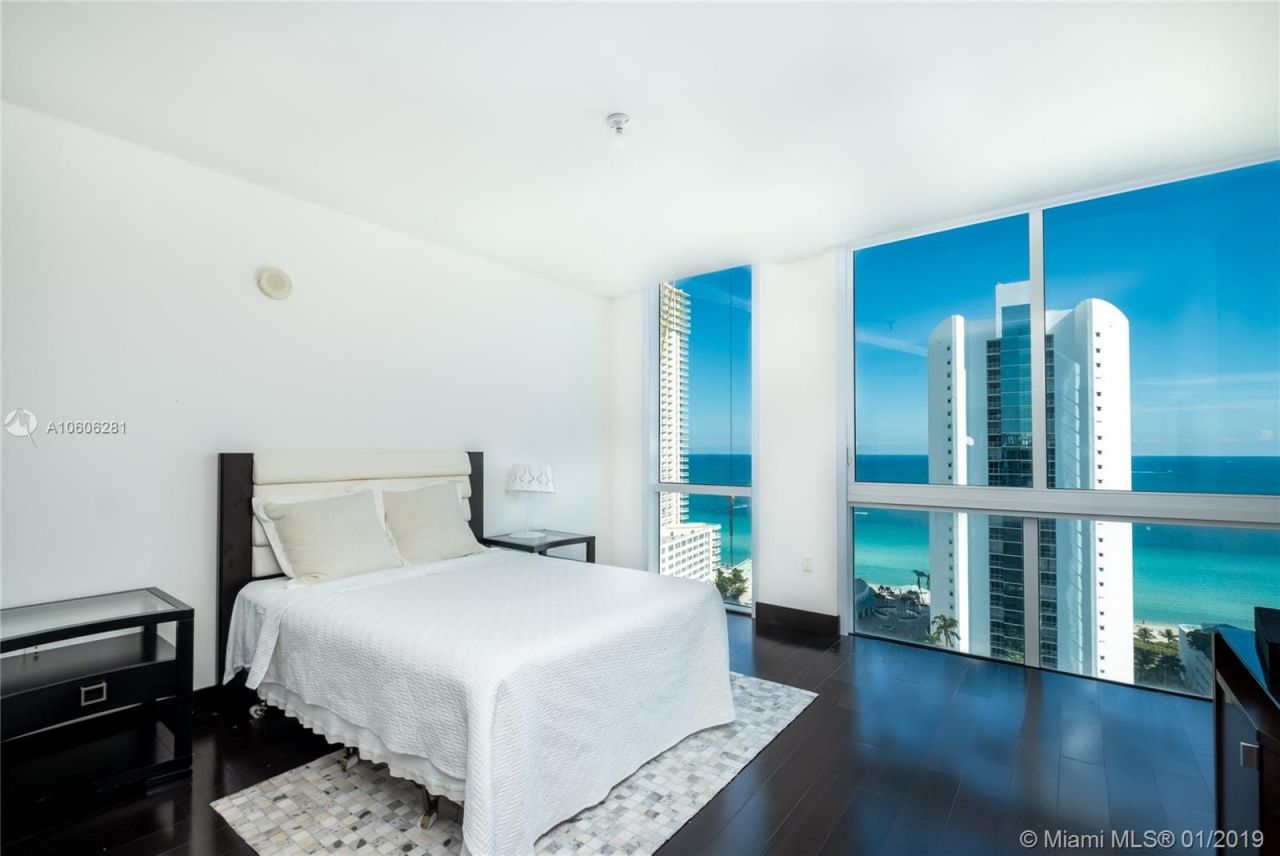 Ático en Miami, Estados Unidos, 300 m2 - imagen 1