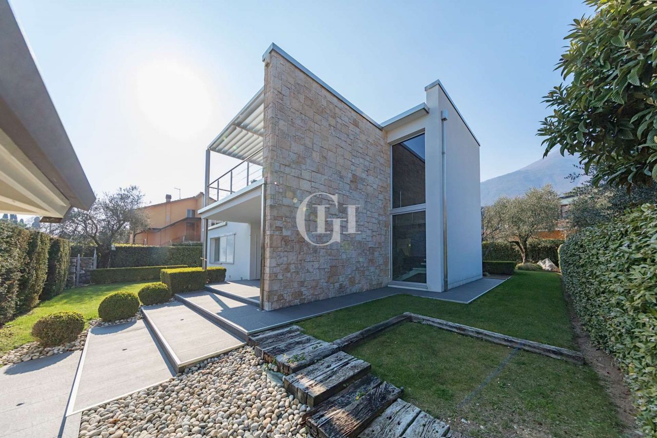 Villa in Gardasee, Italien, 450 m2 - Foto 1