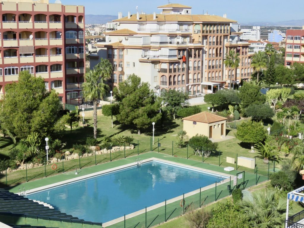 Apartamento en Torrevieja, España, 120 m2 - imagen 1