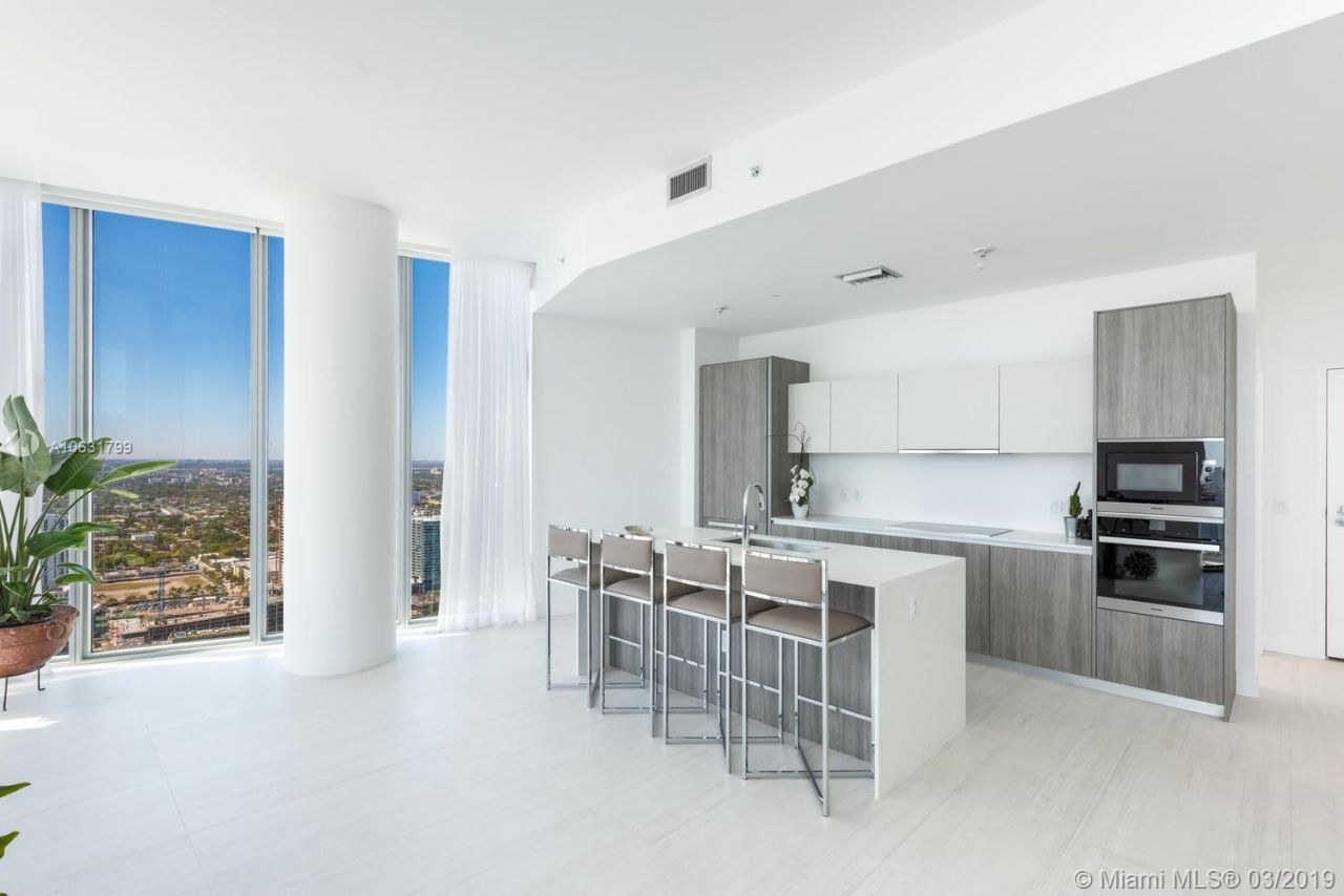 Penthouse in Miami, USA, 180 sq.m - picture 1