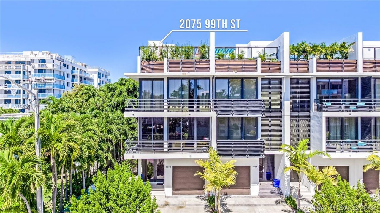 Casa adosada en Miami, Estados Unidos, 210 m2 - imagen 1