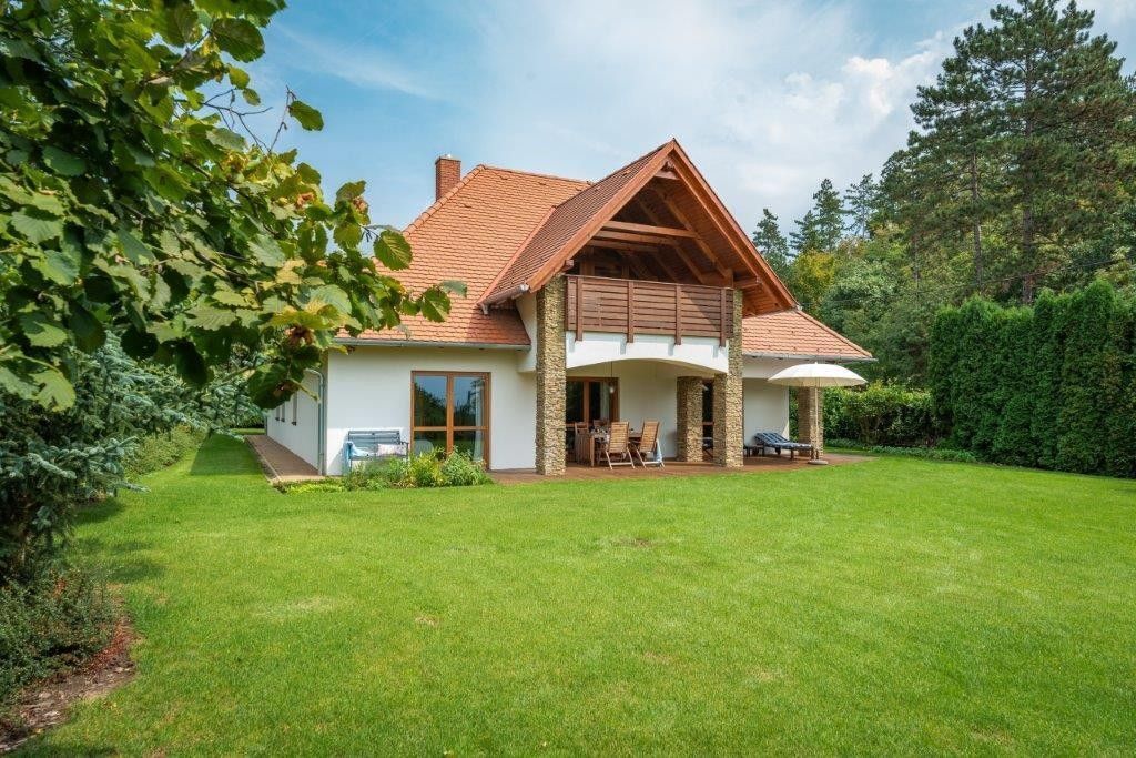 Villa en Gyenesdiás, Hungría, 325 m2 - imagen 1