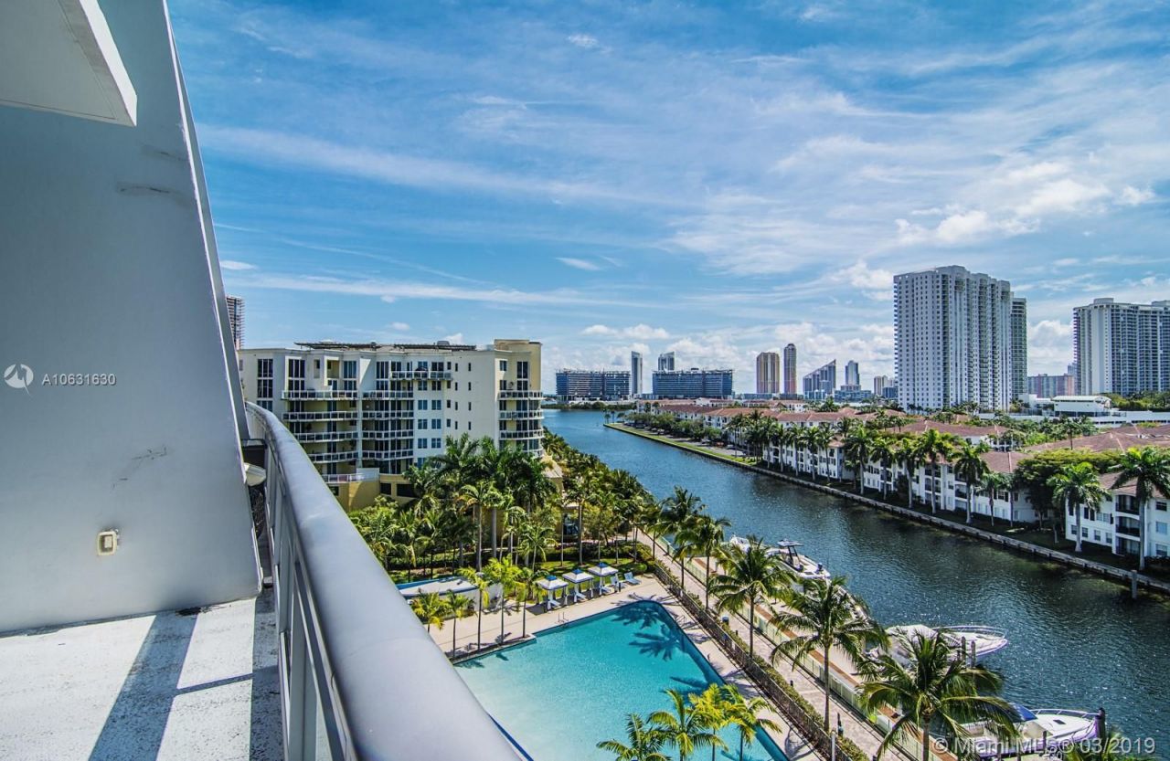Penthouse in Miami, USA, 175 sq.m - picture 1