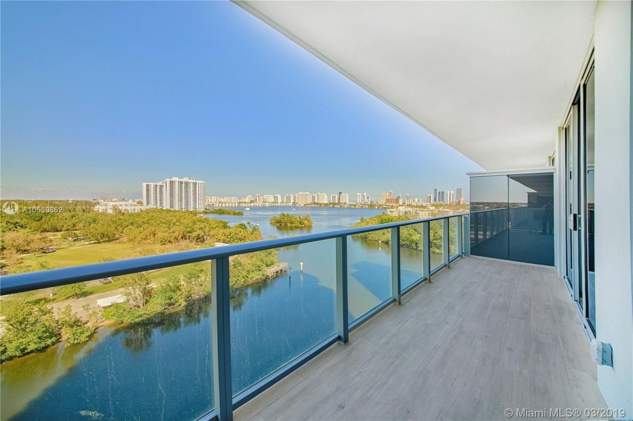 Appartement à Miami, États-Unis, 100 m2 - image 1