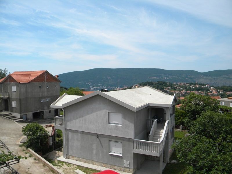 Maison à Herceg-Novi, Monténégro, 130 m2 - image 1