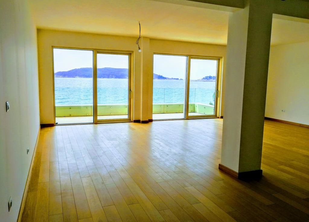 Wohnung in Rafailovici, Montenegro, 149 m2 - Foto 1