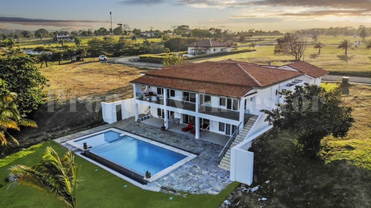 Villa Kosta Pedasi, Panama, 1 018 sq.m - picture 1