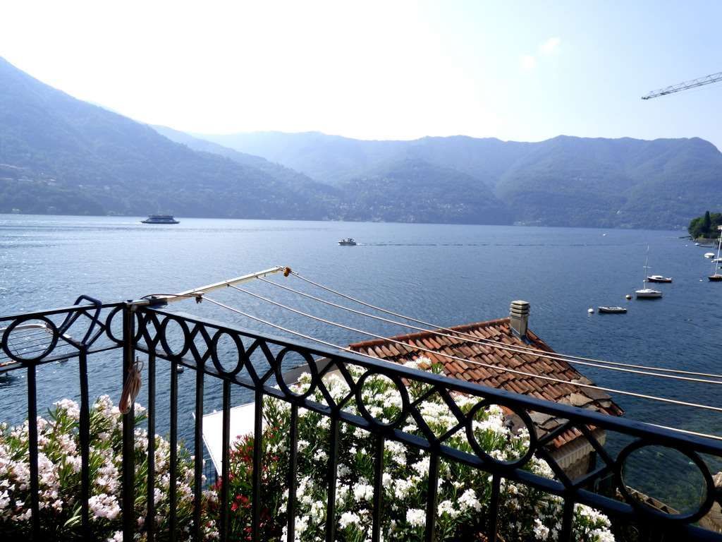 Flat on Lake Como, Italy, 175 sq.m - picture 1
