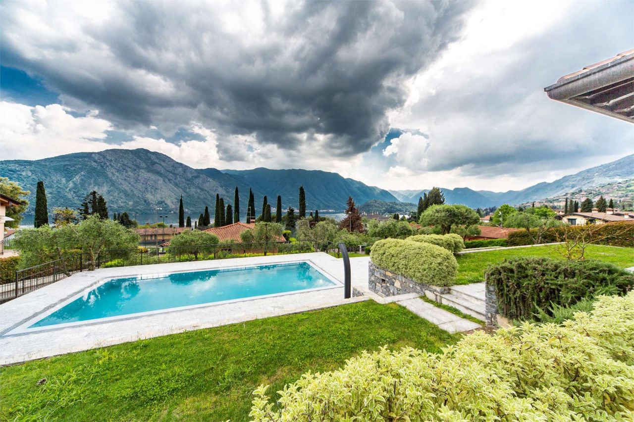 Villa por Lago de Como, Italia, 250 m2 - imagen 1