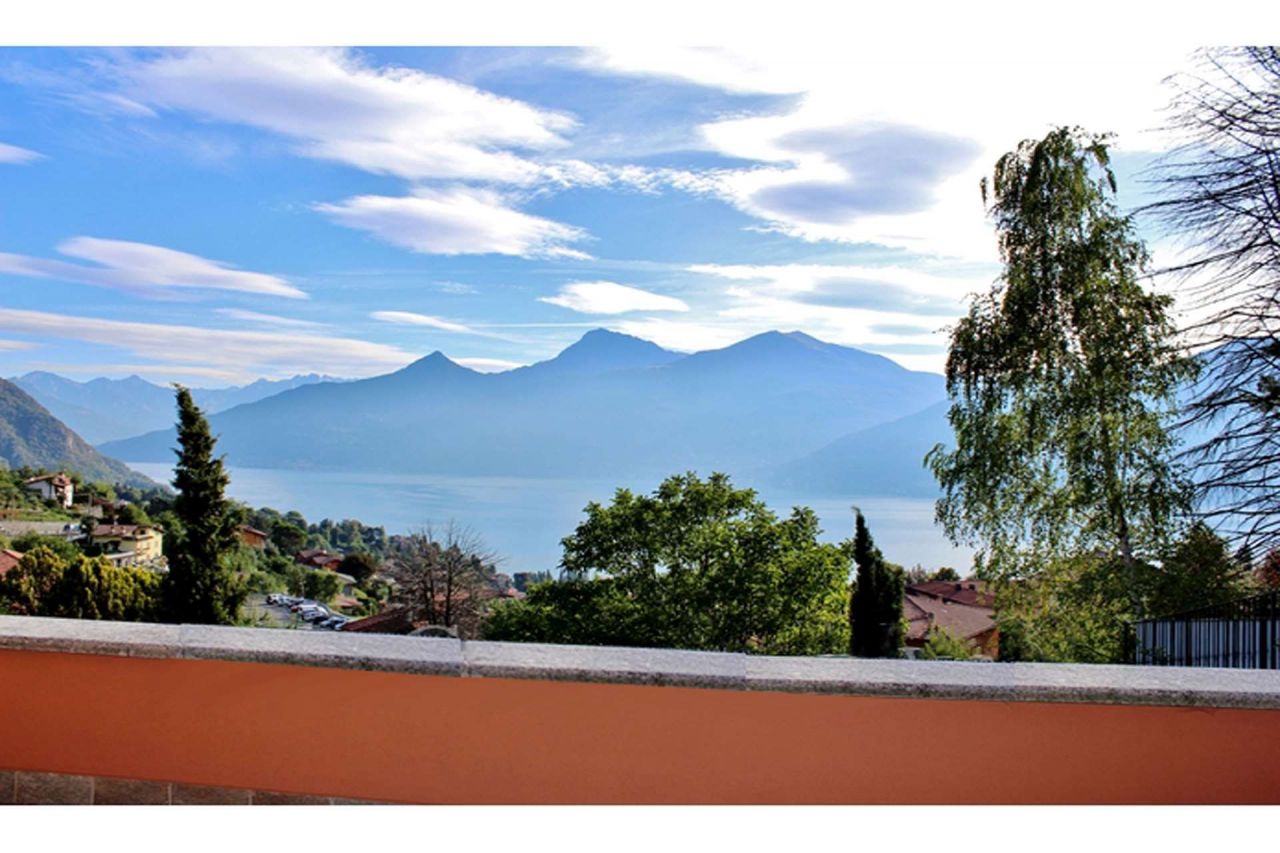 Villa por Lago de Como, Italia, 182 m2 - imagen 1