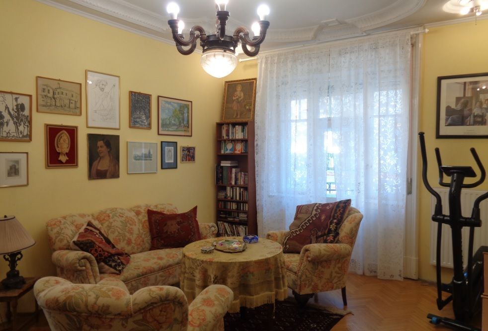 Flat in Budapest, Hungary, 231 sq.m - picture 1