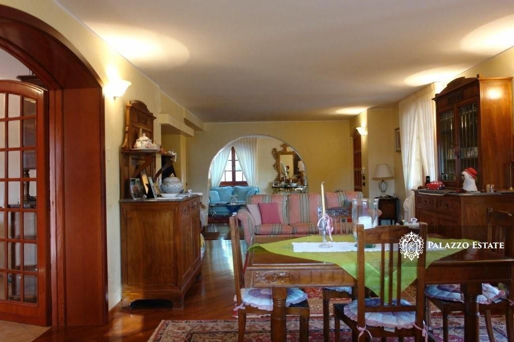 Villa en Candelara, Italia, 575 m2 - imagen 1