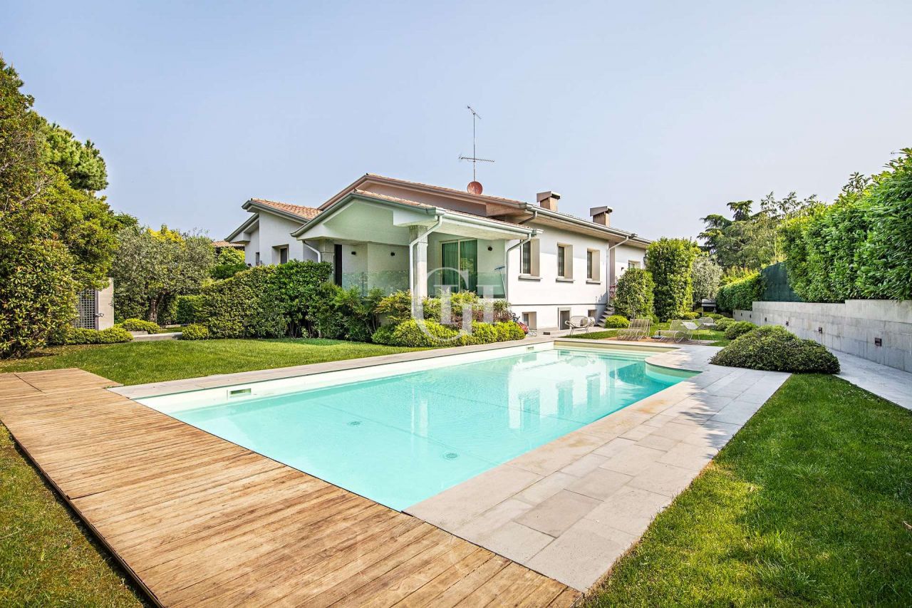 Villa in Gardasee, Italien, 800 m2 - Foto 1