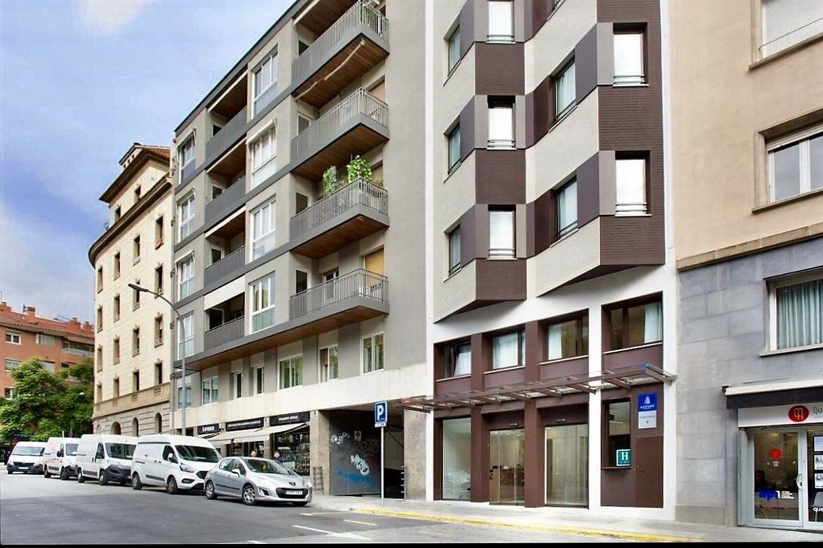 Hotel in Barcelona, Spain, 1 500 sq.m - picture 1