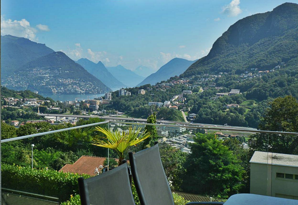 Apartment in Lugano, Switzerland, 124 sq.m - picture 1