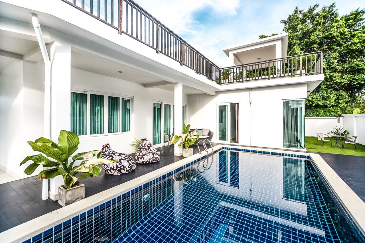 Villa in Pattaya, Thailand, 360 sq.m - picture 1