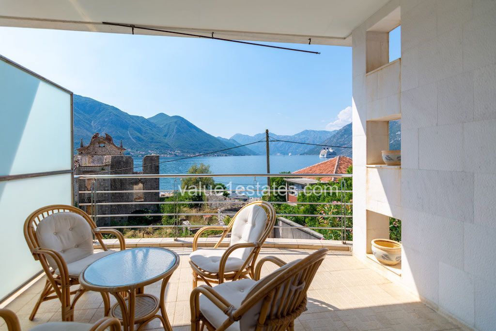 Apartamento en Dobrota, Montenegro, 97 m2 - imagen 1