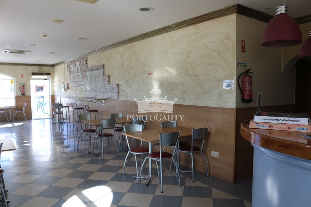 Cafetería, restaurante en Albufeira, Portugal, 120 m2 - imagen 1