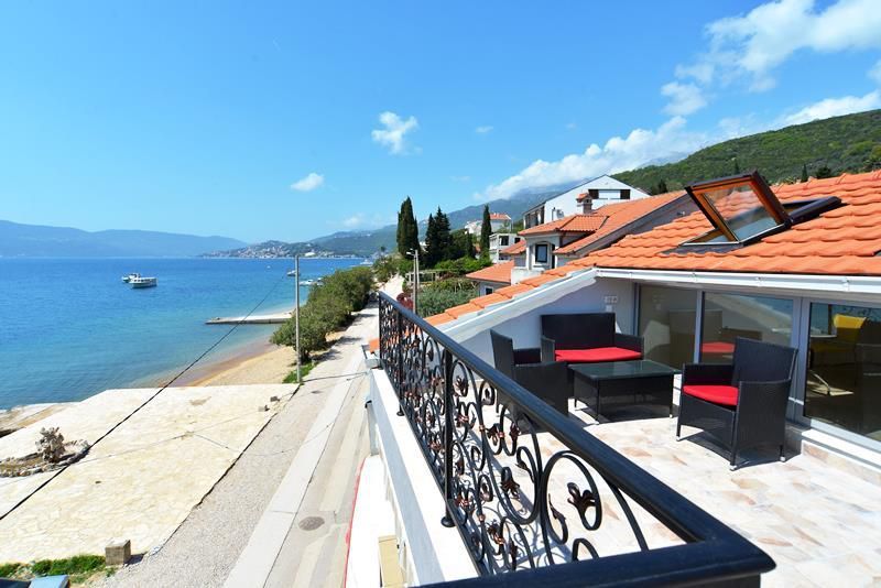 Hotel in Kumbor, Montenegro, 300 m2 - Foto 1