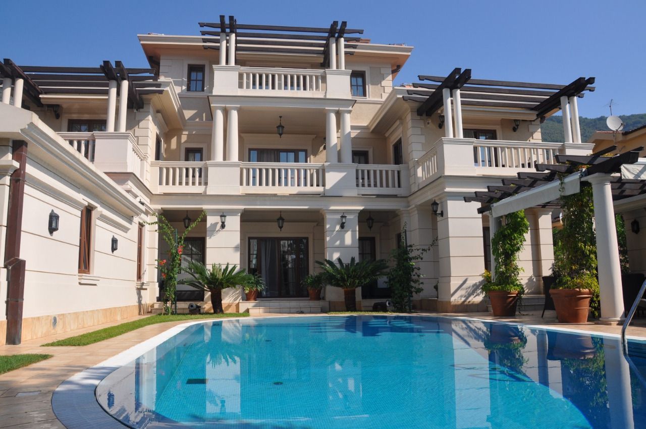 Villa in Herceg-Novi, Montenegro, 420 sq.m - picture 1