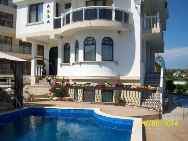 House in Byala, Bulgaria, 382 sq.m - picture 1