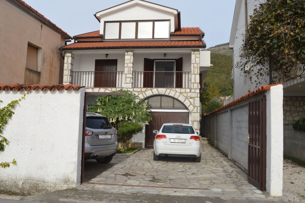 House in Bijela, Montenegro, 154 sq.m - picture 1