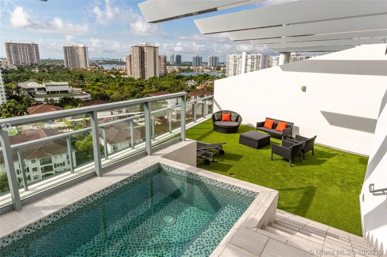 Penthouse à Miami, États-Unis, 220 m2 - image 1