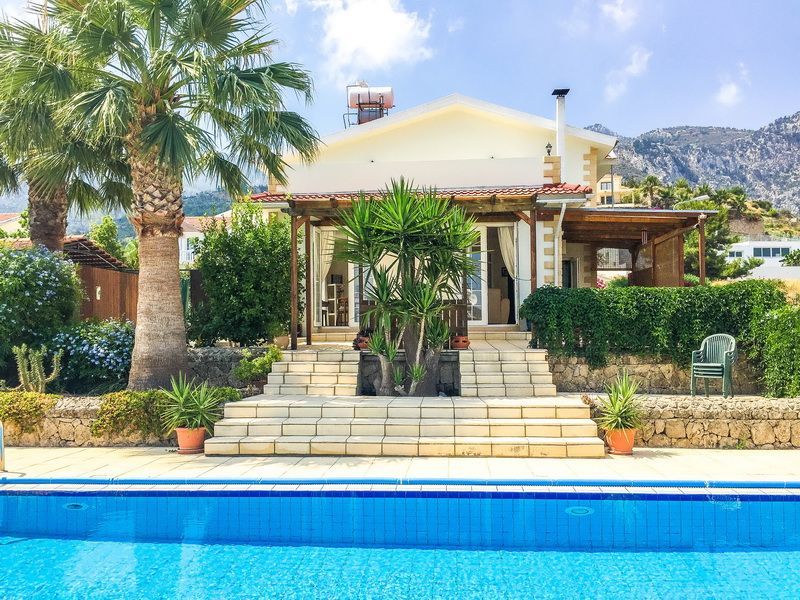 Villa en Kyrenia, Chipre, 140 m2 - imagen 1