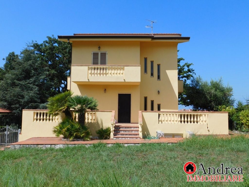 Villa in Belvedere Marittimo, Italy, 250 sq.m - picture 1