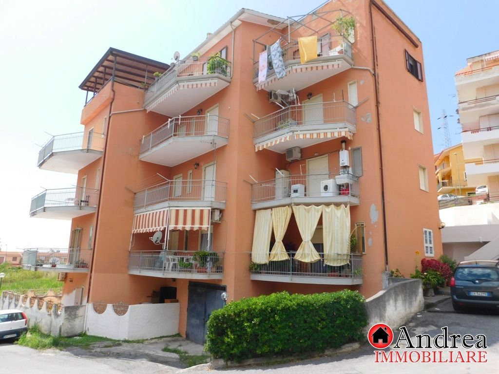 Apartment in Scalea, Italy, 140 sq.m - picture 1