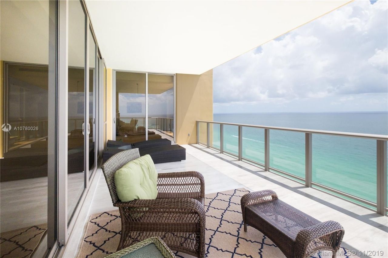 Appartement à Miami, États-Unis, 420 m2 - image 1
